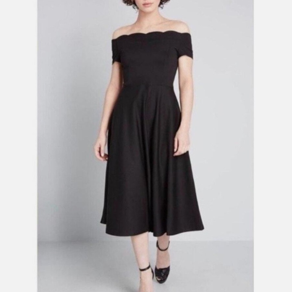 ModCloth Timeless Scalloped Off the Shoulder Dress - Black - Size 2X